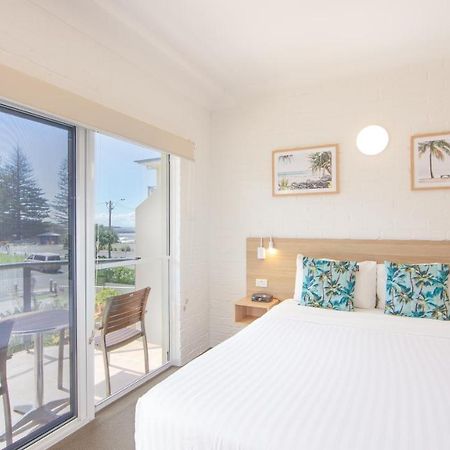 Yamba Beach Motel Bagian luar foto