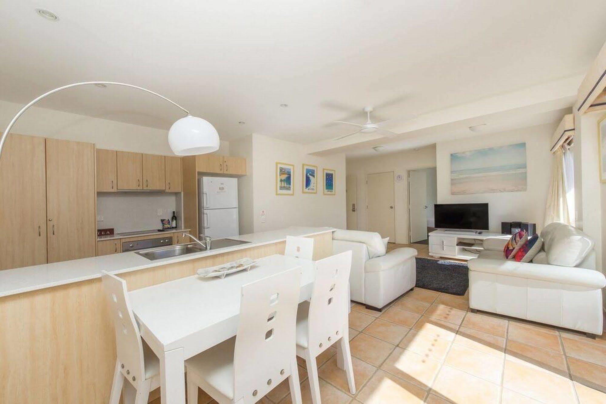 Yamba Beach Motel Bagian luar foto